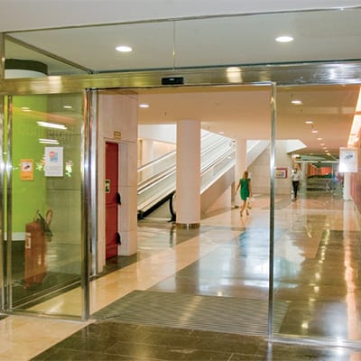 Puerta de Cristal Automática Innova Instalaciones